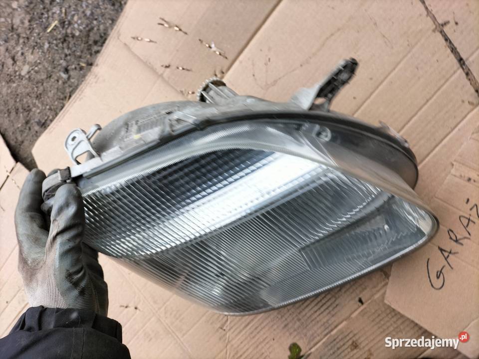OPEL AGILA A LAMPA PRZÓD PRZEDNIA PRAWA Kamień-Kolonia
