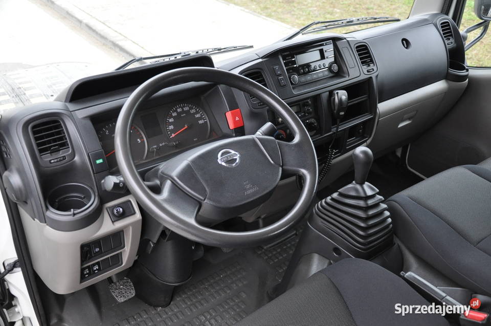 Nissan NT 400 3513 CABSTAR WYWROTKA 3 STRONNA Bilcza