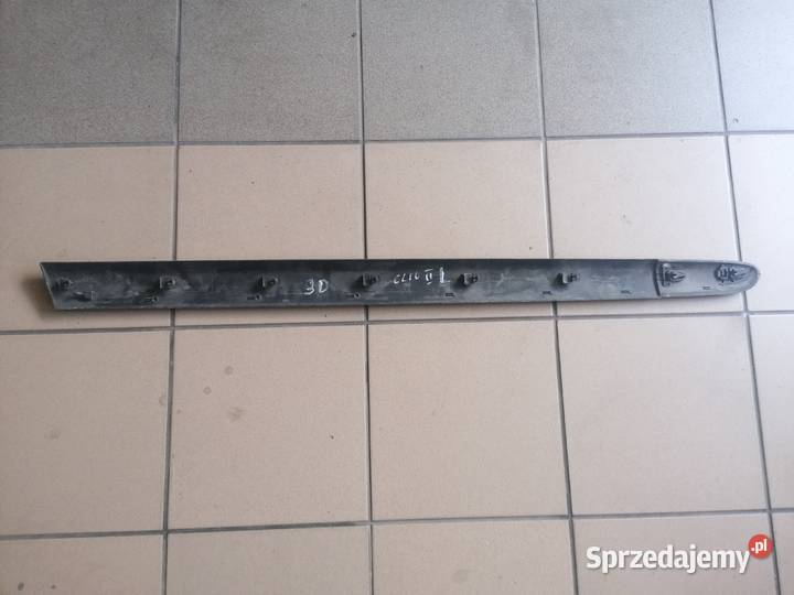 listwa drzwi 8200072237 lewa 3D Renault Clio 2 osobowe Piotrków Trybunalski