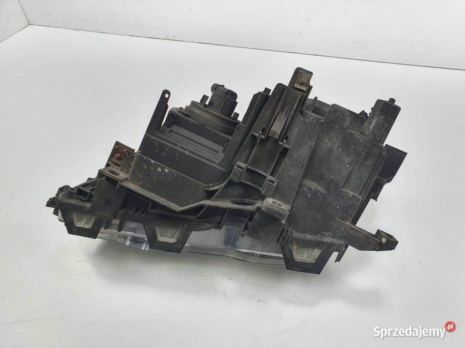 LAMPA PRAWA PRZÓD BMW E46 0301089202 EU osobowe Lipno