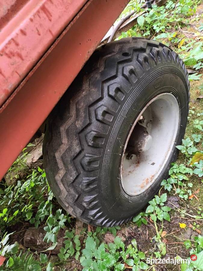 Rozrzutnik dwuosiowy nieuszkodzony