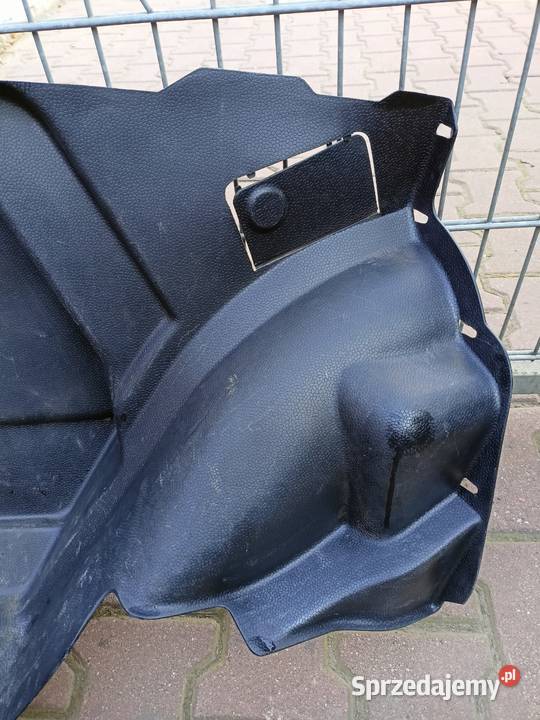 Mercedes 190 W201 wnęka osłona bagażnika boczki Skarżysko-Kamienna