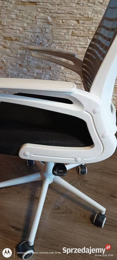 Sprzedam używany wygodny fotel biurowy 50cm Fotele i krzesła obrotowe Strzegom sprzedam