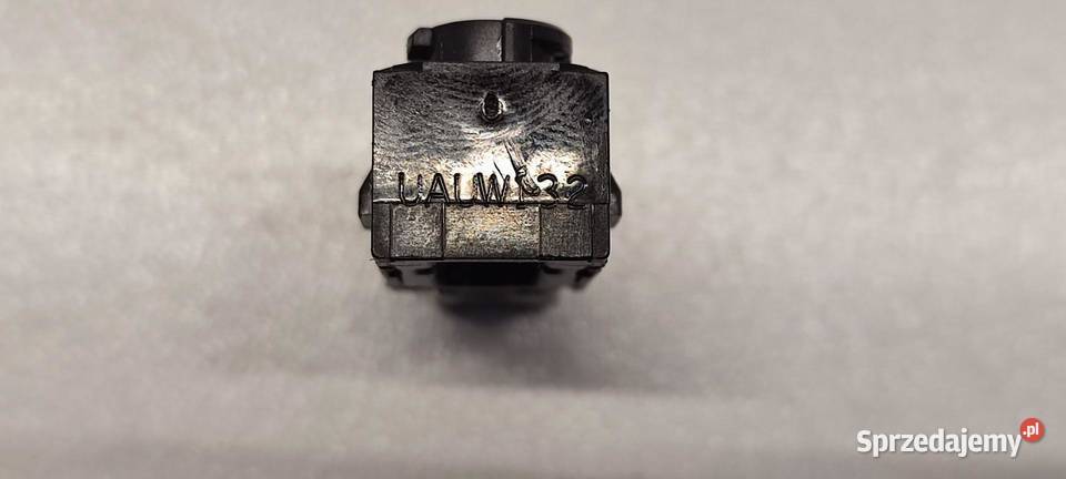 MAZDA 2 TOYOTA YARIS IV LAMPKA KABINY UAUW132 Oświetlenie kabiny sprzedam