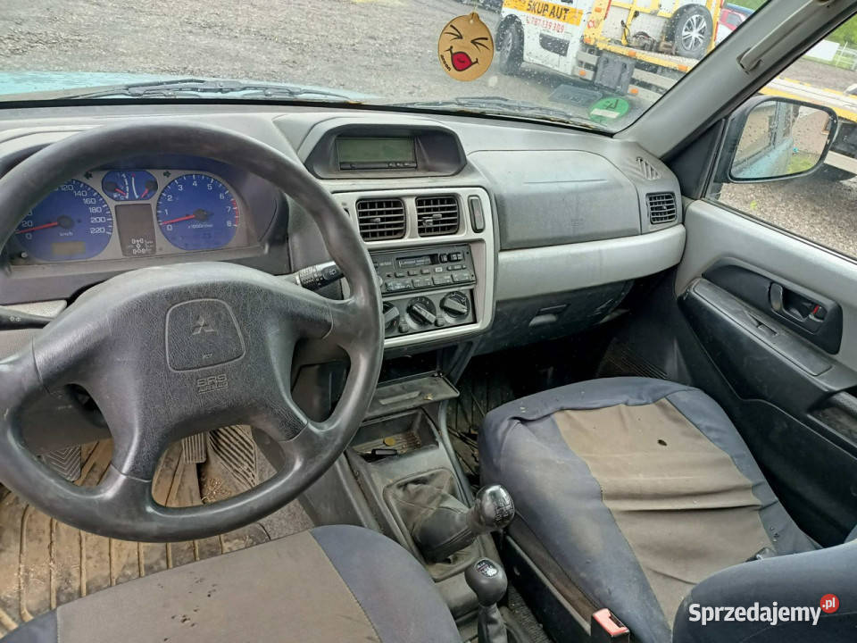 Mitsubishi Pajero Mitsubishi Pajero 18 00r 4x4 zielony Tarnów
