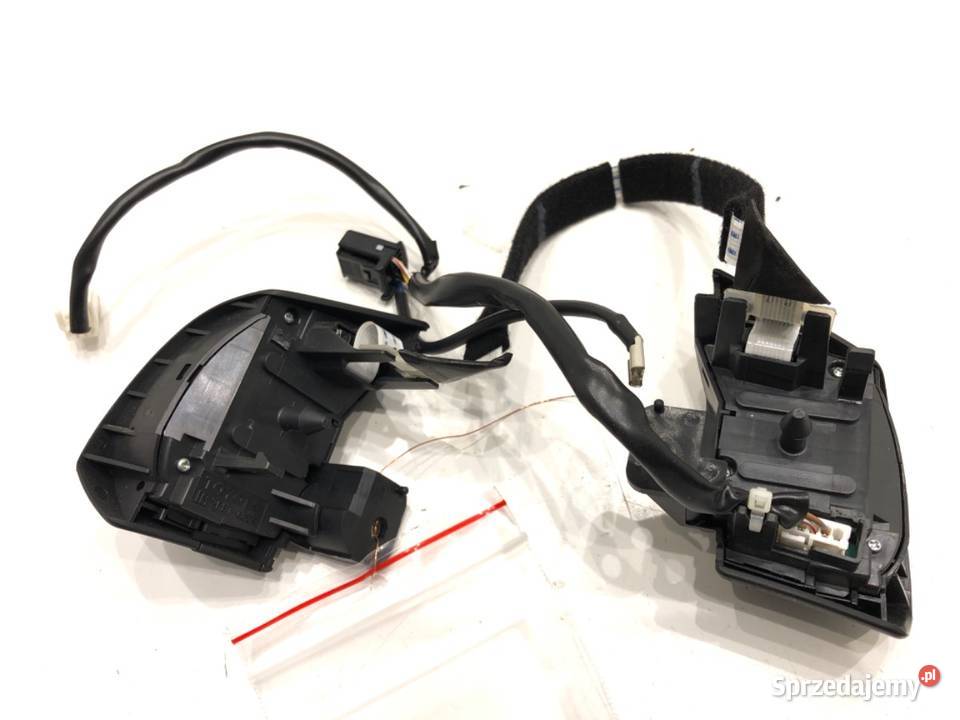 PRZEŁĄCZNIKI KIEROWNICY TOYOTA COROLLA E13 0409 osobowe Panele sterowania, przełączniki Wyposażenie wnętrza podkarpackie