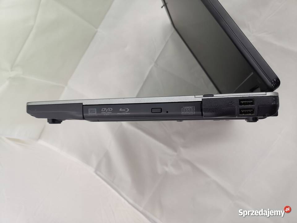 Duży Laptop Medion akoya P7610 17 GF 9500 GS z