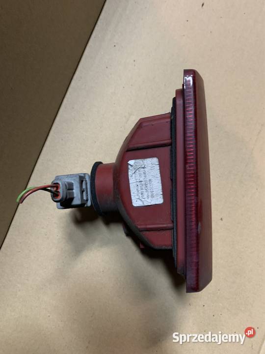 Lampa tył tylna klapy bagażnika kombi lewa prawa Szczecin