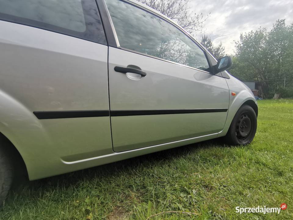 Ford fiesta Rok produkcji 2004 Częstochowa sprzedam