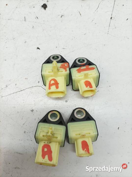 CZUJNIK SENSOR UDERZENIOWY KPL 4 898310D140 sprzedam
