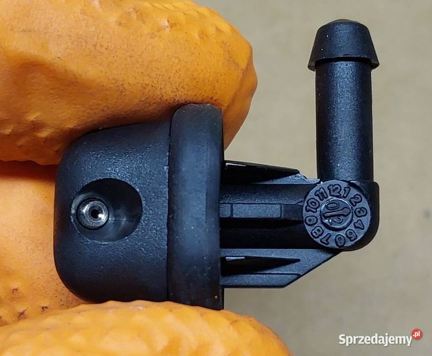 SPRYSKIWACZ SZYBY TYLNEJ CITROEN SAXO 643897