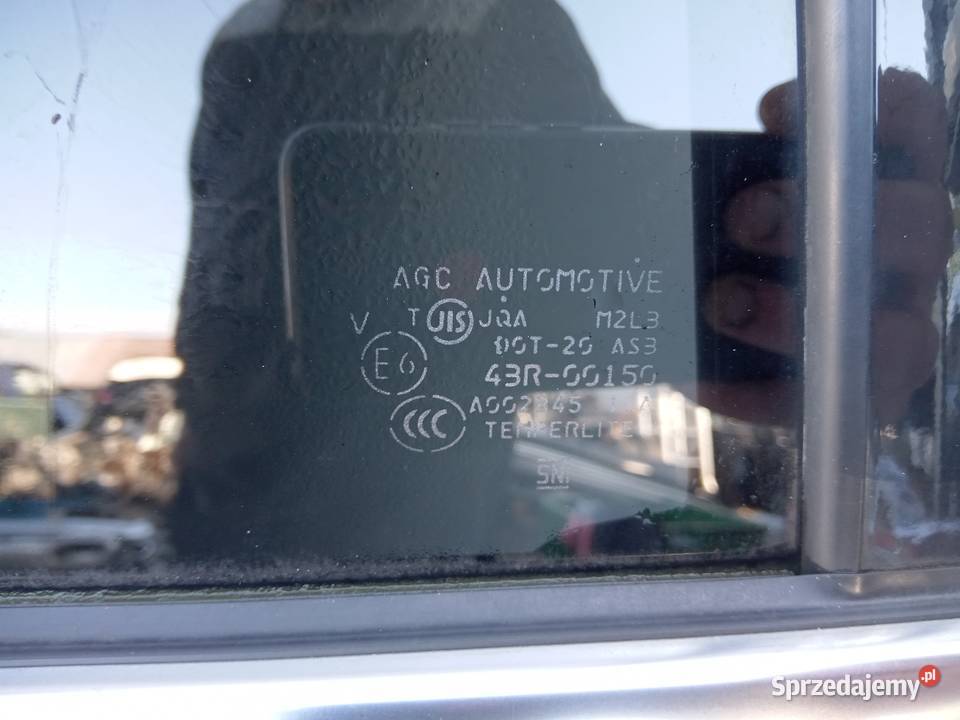 SZYBA MAŁA DRZWI LEWY TYŁ INFINITI QX56 QX80 Nowy Tomyśl sprzedam