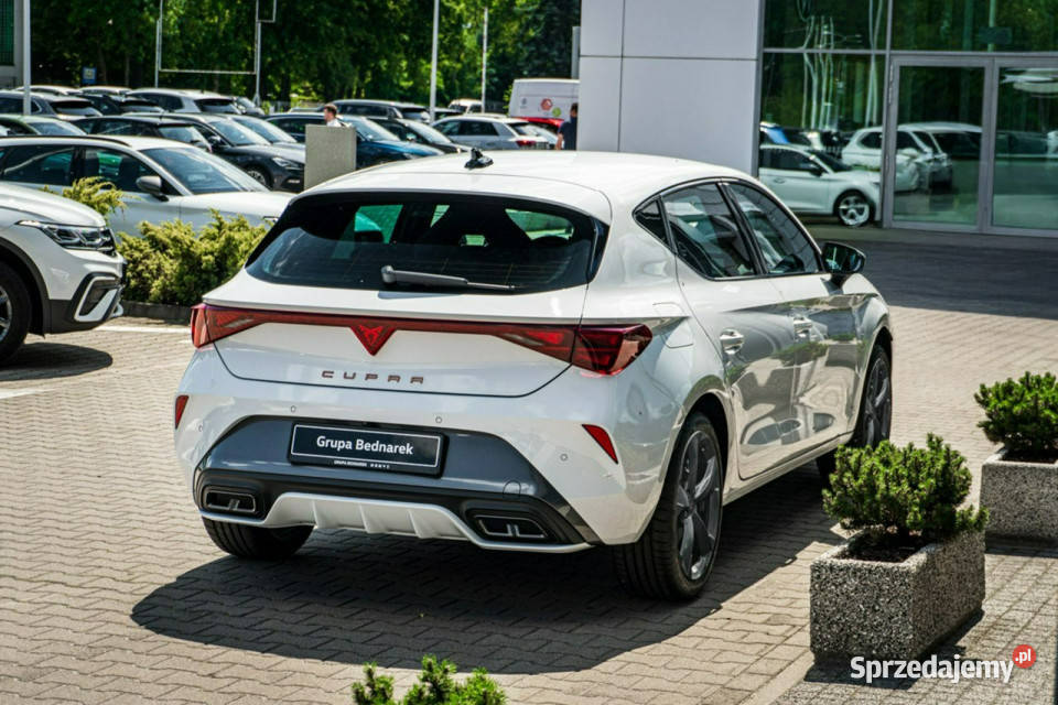 Cupra Leon 15 eTSI 150 Dostępny ręki ASR (kontrola trakcji) Łódź
