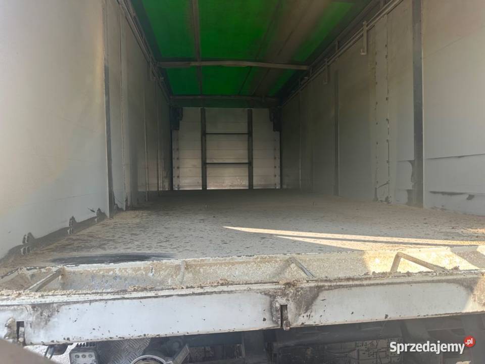 Wywrotka z dmuchawa z wydmuchem paszy sruty 13000kg Warszawa sprzedam