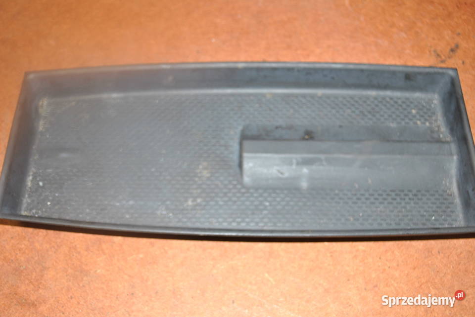 Wykładzina schowka centralnego tunelu BMW E65 Poręba