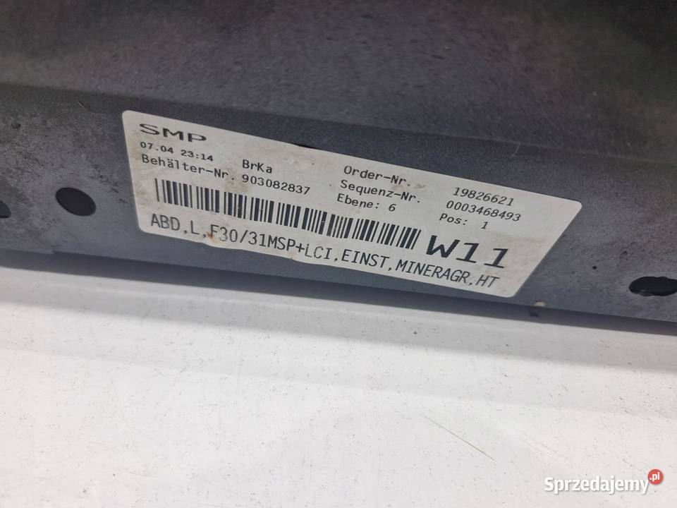 BMW F30 F31 LCI NAKŁADKA LISTWA PROGOWA LEWA osobowe