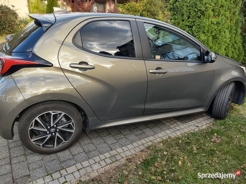 Toyota Yaris Hybrid ComfortStyleTech Poręba