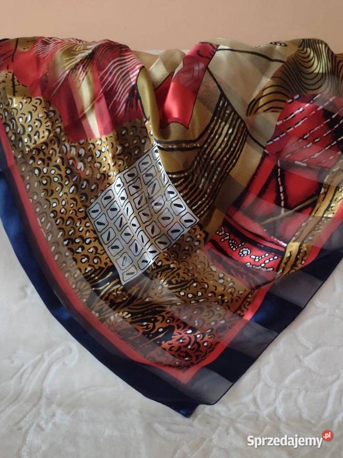 Hiszpańska dużajedwabna apaszka biznesowa z