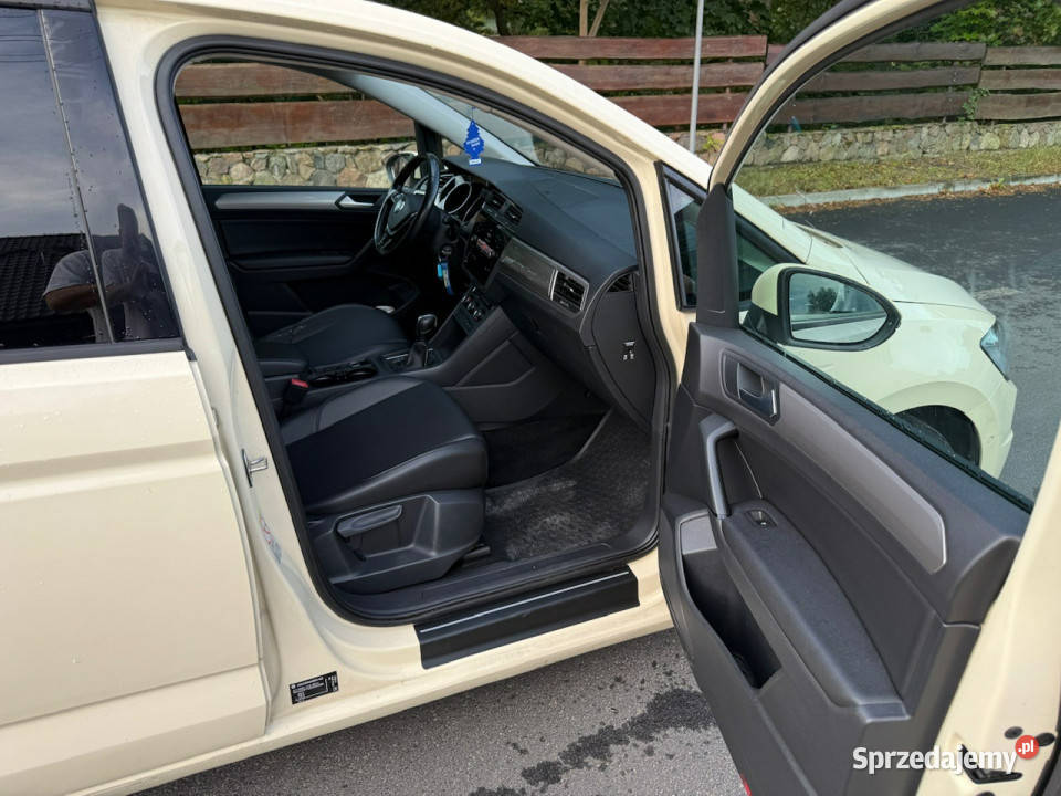 Volkswagen Touran 20 TDI DSG 120 Automat kamera cofania dolnośląskie Syców