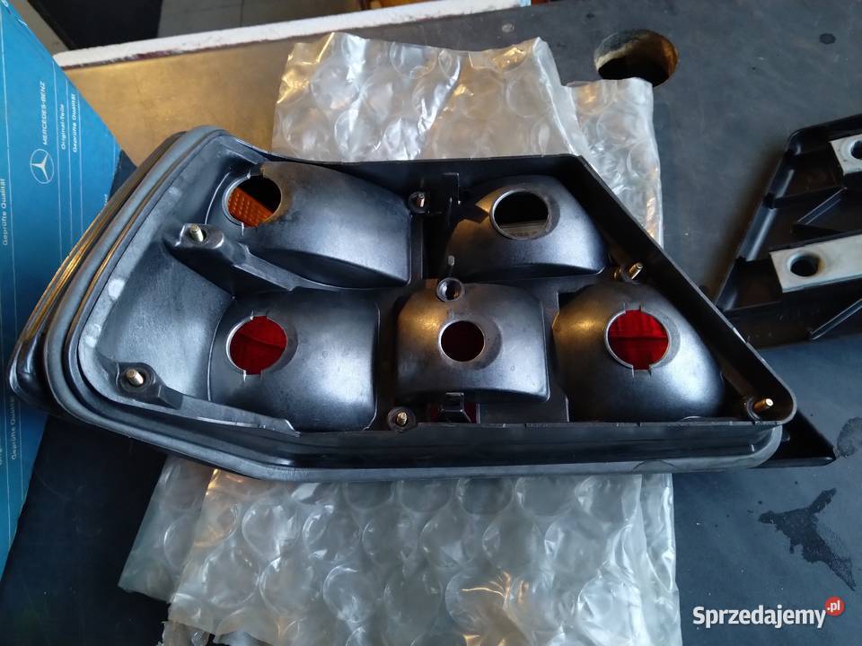 Mercedes W124 tylna prawa oryginalna lampa wielkopolskie Przeźmierowo
