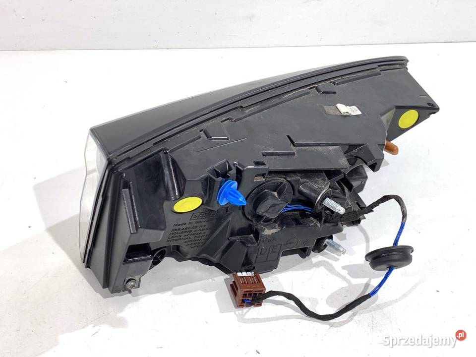 LAMPA TYŁ PRAWA WEWNĘTRZNA NISSAN QASHQAI J12