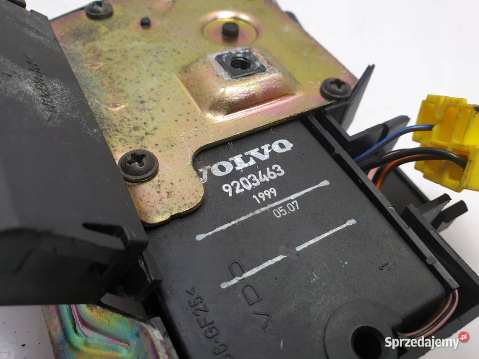 Volvo S80 I ZAMEK TYLNEJ KLAPY BAGAZNIKA 9170974 Rudka