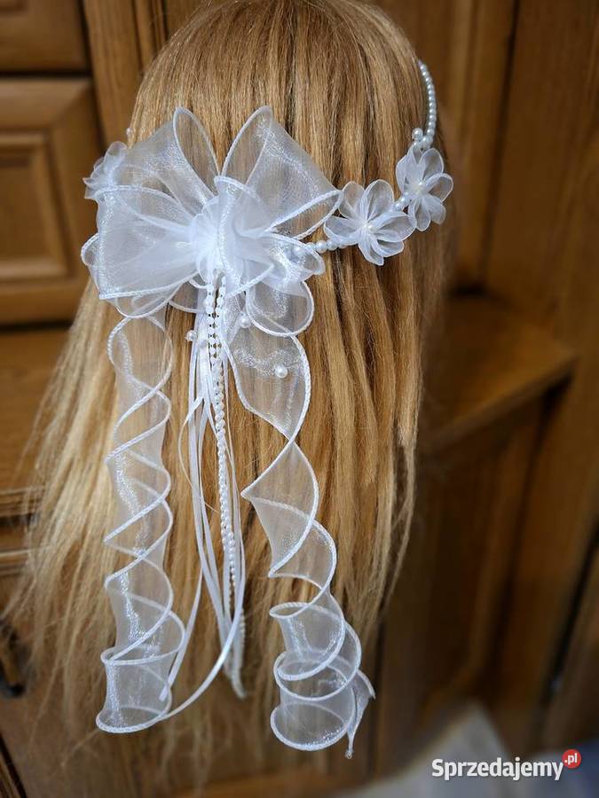 Wianek komunijny z perełek Borów