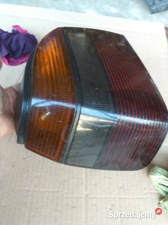 GOLF 3 LAMPA TYŁ LEWA Kamień-Kolonia