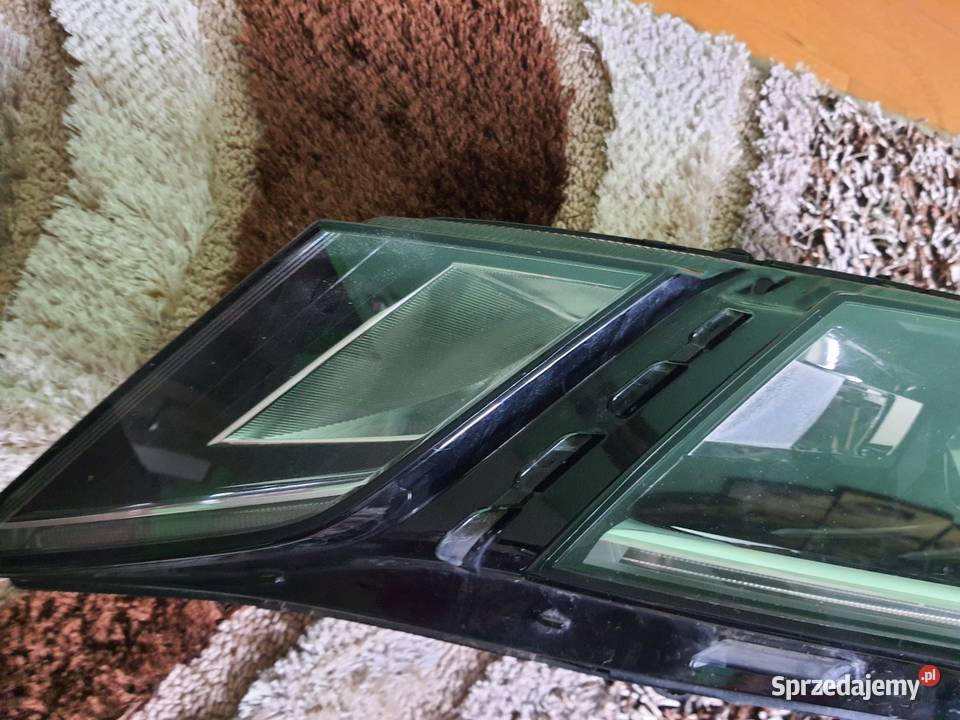 Reflektor Skoda Octavia III 3 FL 5E1941015D Części samochodowe Zgłobień