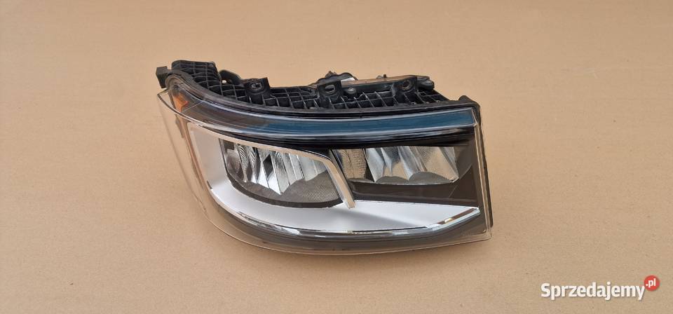 SCANIA R S LAMPA REFLEKTOR FULL LED PRAWY