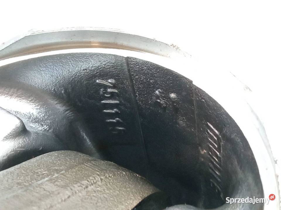 TŁOK KORBOWÓD 75L115 16 E HDI Peugeot 2008 I świętokrzyskie