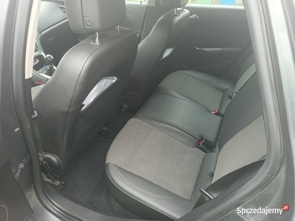 Astra J Kombi parktronicgrzana kierownica manualna