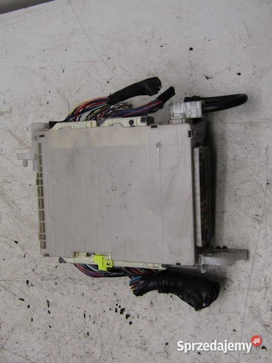 STEROWNIK MODUŁ KOMFORTU TOYOTA YARIS III LIFT osobowe Komputery sprzedam