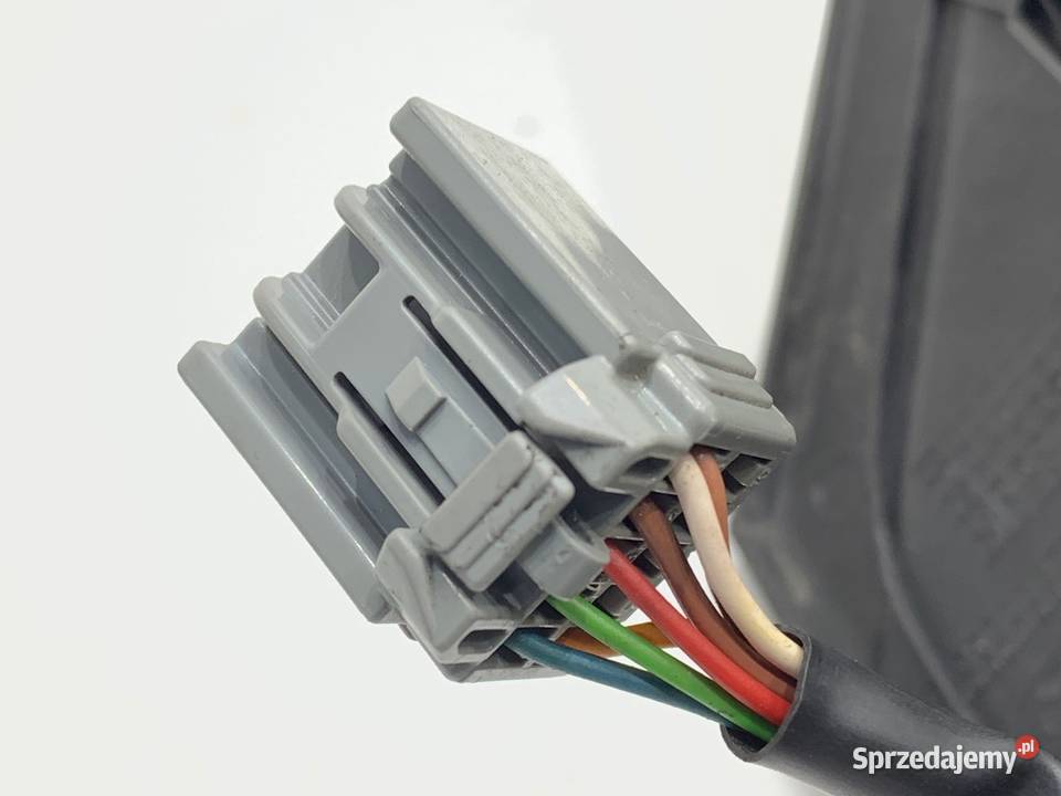 LUSTERKO PRAWY FORD FOCUS II Kombi 0412 osobowe