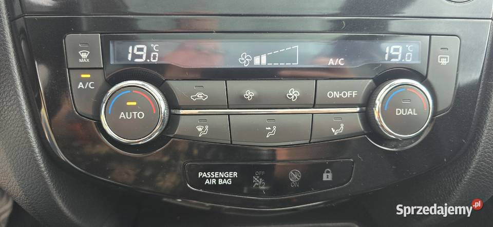 GWARANCJA Kamera 360 LED Grzane fotele Navi wielofunkcyjna kierownica