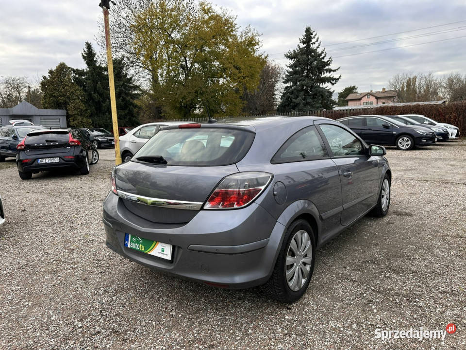 Opel Astra GTC 19 CDTI 101Bogata