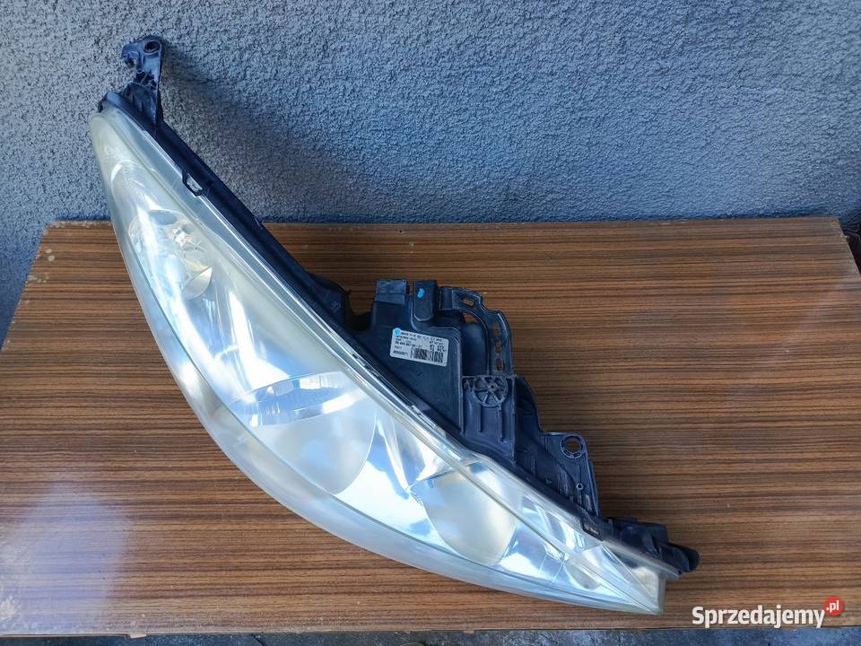 Reflektor prawy Peugeot 207 Tomaszów Mazowiecki