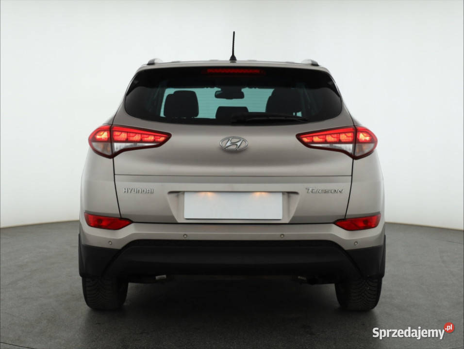 Hyundai Tucson 16 GDI Rok produkcji 2016 Piaseczno