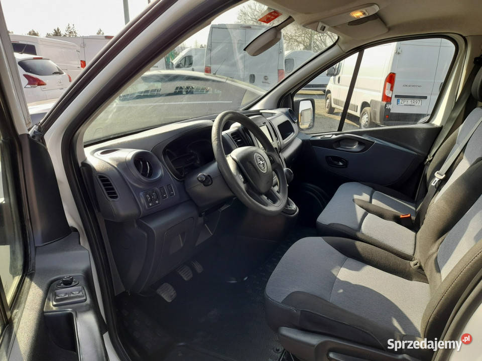 Opel Vivaro Nawigacja czujniki parkowania Lipiany