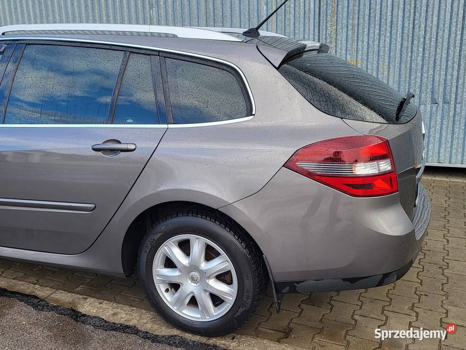 Renault Laguna III 2011r 140 benzyna 145218 światła przeciwmgielne Laguna