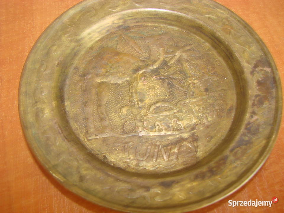 stara mosiężna pamiątka z Tunisu