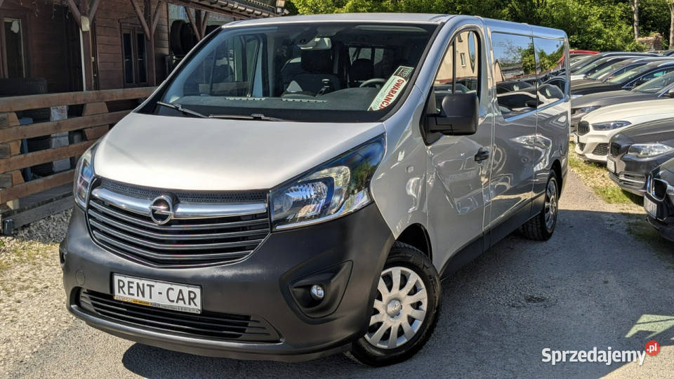 Opel Vivaro BUS 8Osób 16D125OPŁACONYBezwypadkowy światła LED