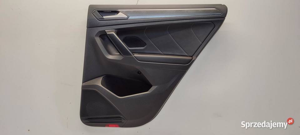 VW TIGUAN II TAPICERKA BOCZKA DRZWI PRAWY TYŁ Motoryzacja