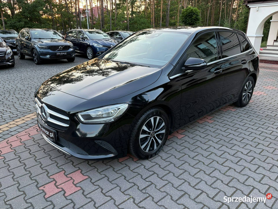 Mercedes B 180 Automat Półskóry Kamery CarPlay Mercedes-Benz Lipówki