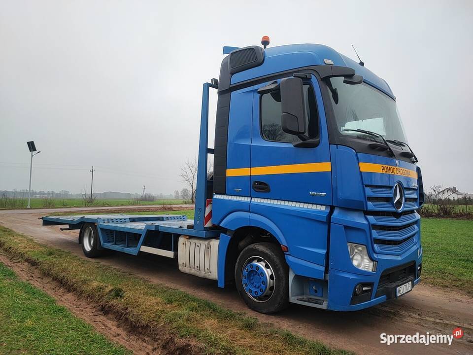 Mercedes Actros 1833 pomoc drogowa 18t laweta światła LED Goliaty