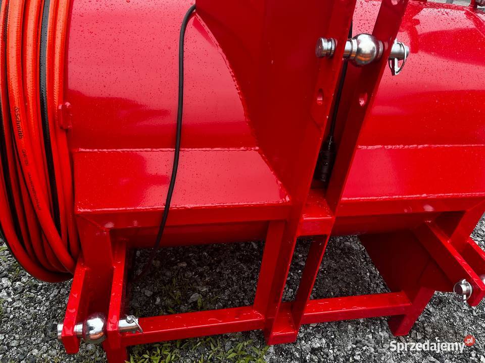 Strażak na wodę 550L firmy MAKS METAL Dostawa na Zbiorniki Prudnik