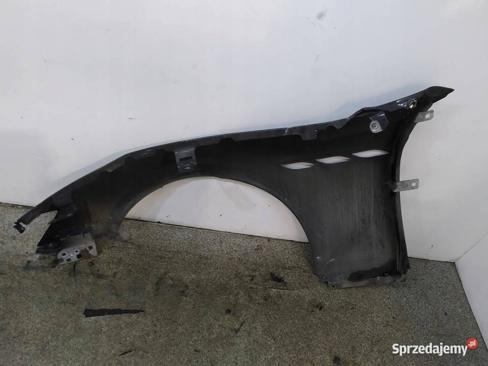 BŁOTNIK PRAWY PRZÓD USZKODZONY Maserati Ghibli osobowe Błotniki świętokrzyskie