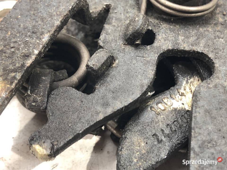 ZAMEK MASKI PRZÓD PEUGEOT 301 SedanLimuzyna