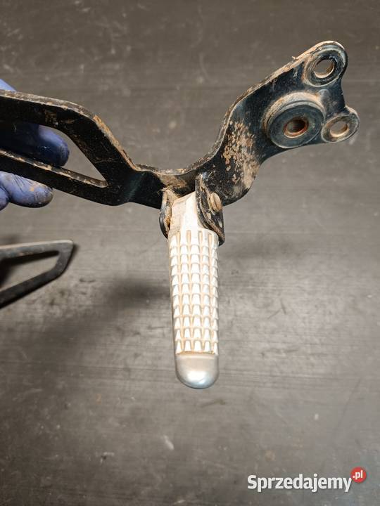 Podnóżki podnóżek pasażera tył stopka części Gołaczewy sprzedam