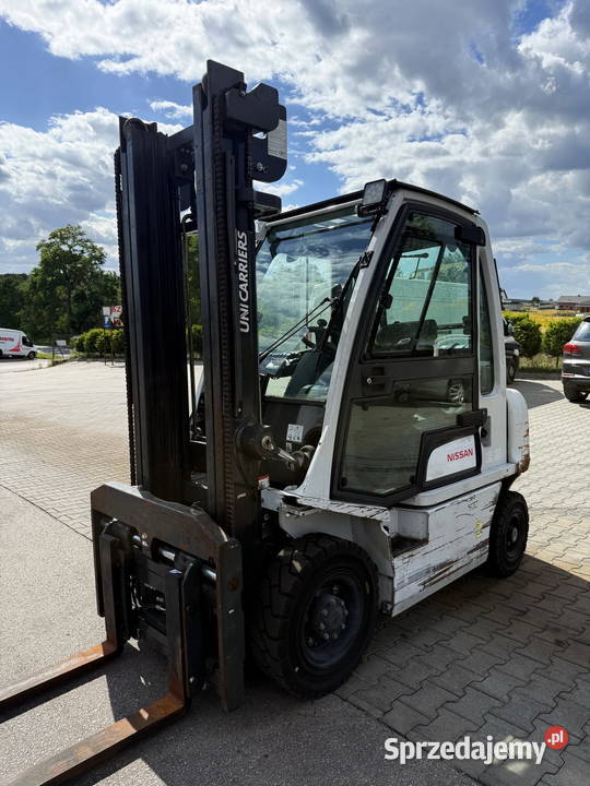 wózek widłowy NISSAN FD25 diesel kabina przesuw Działoszyn sprzedam